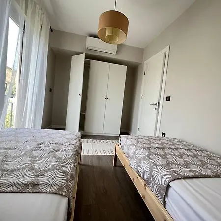 Luxurious In Apartment *