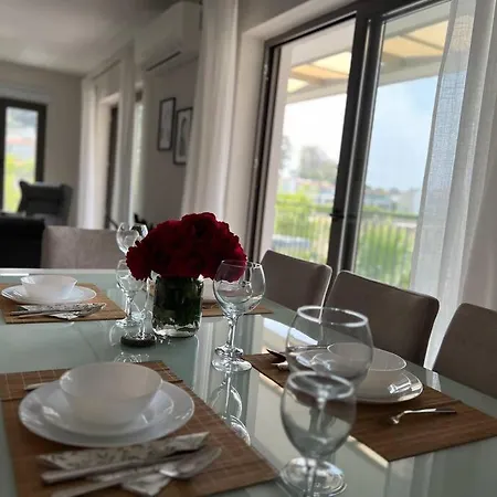 Apartment Luxurious In *